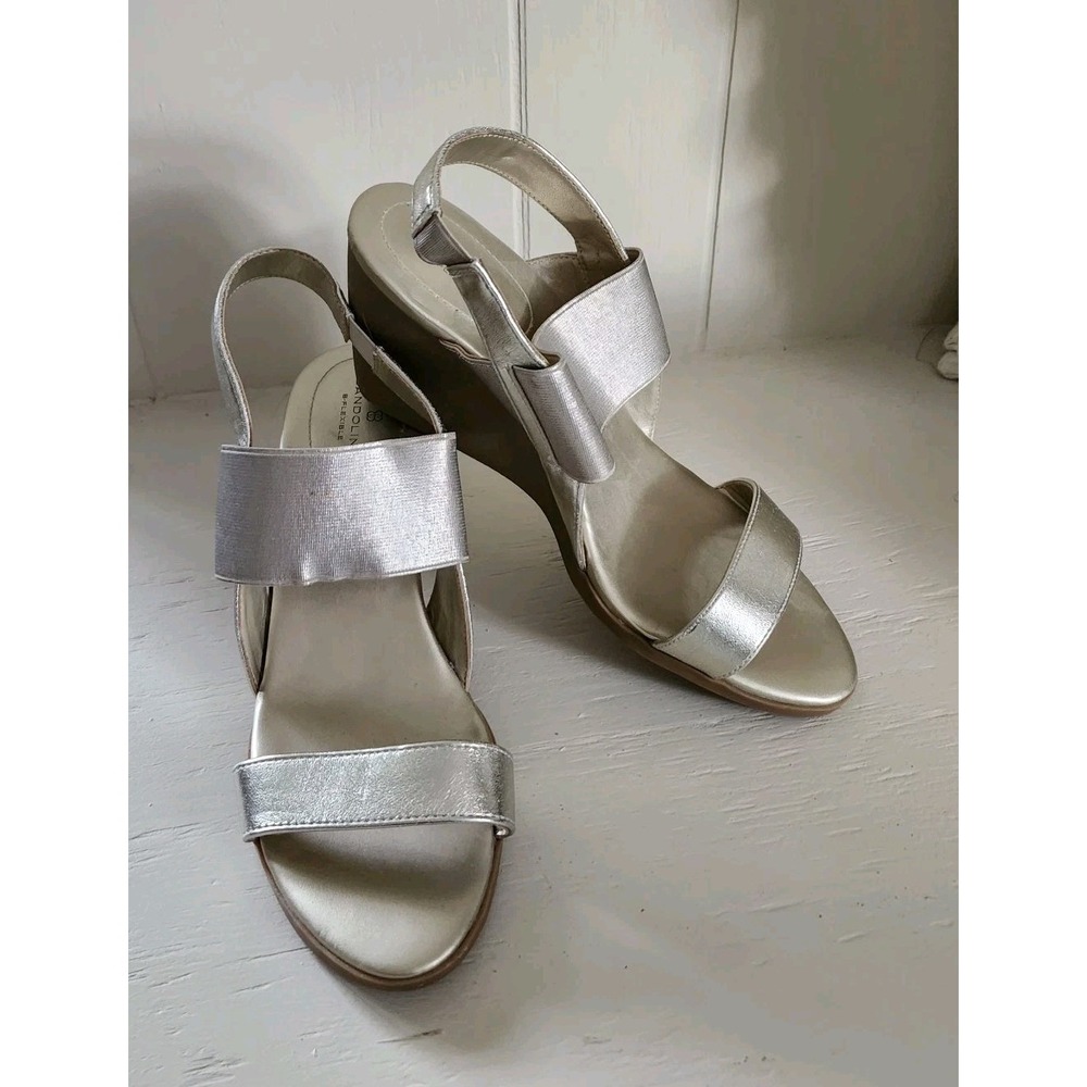 Bandolino B Flexible  Strappy Gold Metallic Shoes with Wedge Heel In Size 8.5 B.